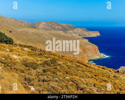 La vue sur la péninsule menant à Balos Beach, Crète sur une journée ensoleillée Banque D'Images