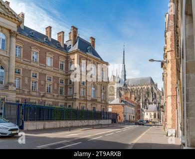 Impression d'Amiens, ville et commune du nord de la France. Elle est la capitale du département de la somme dans la région des hauts-de-France Banque D'Images