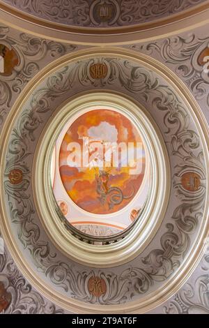 Czestochowa, Pologne - 19 juillet 2023 : plafond du monastère fortifié et de l'église Jasna Gora. Lieu de pèlerinage catholique polonais avec l'icône miraculeuse de la Vierge Noire à Czestochowa en Pologne. Banque D'Images