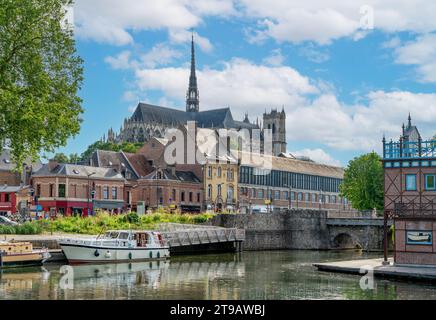 Impression d'Amiens, ville et commune du nord de la France. Elle est la capitale du département de la somme dans la région des hauts-de-France Banque D'Images