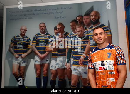 Kevin Sinfield pendant un photocall à Headingley, Leeds. Kevin Sinfield courra une fois de plus sept ultra marathons en sept jours le mois prochain, alors qu’il poursuit sa campagne de collecte de fonds et de sensibilisation pour aider les personnes touchées par la maladie du motoneurone. Date de la photo : Vendredi 24 novembre 2023. Banque D'Images
