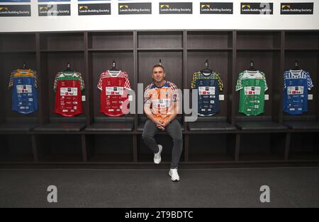 Kevin Sinfield pendant un photocall à Headingley, Leeds. Kevin Sinfield courra une fois de plus sept ultra marathons en sept jours le mois prochain, alors qu’il poursuit sa campagne de collecte de fonds et de sensibilisation pour aider les personnes touchées par la maladie du motoneurone. Date de la photo : Vendredi 24 novembre 2023. Banque D'Images