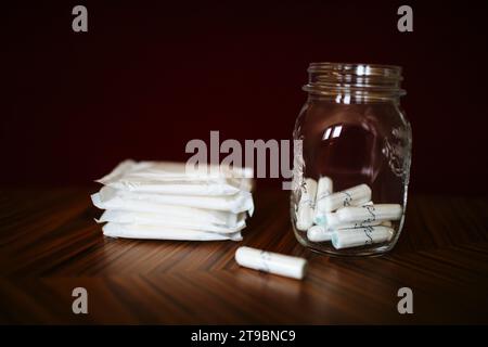 Produits d'hygiène féminine et de menstruation Banque D'Images