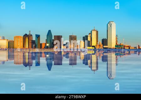 Skyline pittoresque en fin d'après-midi à Dallas, Texas, USA Banque D'Images