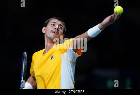 L'australien Alexei Popyrin en action lors du match de demi-finale de la coupe Davis 2023 au Palacio de Deportes Jose Maria Martin Carpena à Malaga, Espagne. Date de la photo : Vendredi 24 novembre 2023. Banque D'Images