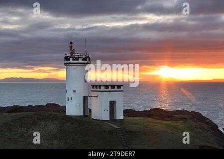 Phare d'Elie Ness au coucher du soleil, Ruby Bay, Elie, Fife, Écosse, ROYAUME-UNI Banque D'Images