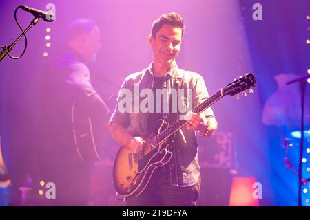 Bexhill , Royaume-Uni. Vendredi 24 novembre 2023 Kelly Jones de Far From Saints se produit au Pavillon de la Warr © Jason Richardson / Alamy Live News Banque D'Images