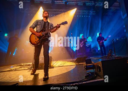 Bexhill , Royaume-Uni. Vendredi 24 novembre 2023 Kelly Jones de Far From Saints se produit au Pavillon de la Warr © Jason Richardson / Alamy Live News Banque D'Images