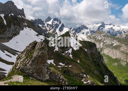 Magnifique randonnée dans les montagnes Alpstein de Wasserauen à Meglisalp en Appenzellerland Suisse Banque D'Images