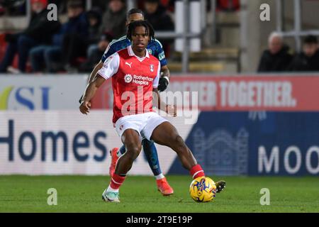 Dexter Lembikisa de Rotherham United lors du Sky Bet Championship match entre Rotherham United et Leeds United au New York Stadium, Rotherham le vendredi 24 novembre 2023. (Photo : Scott Llewellyn | MI News) crédit : MI News & Sport / Alamy Live News Banque D'Images