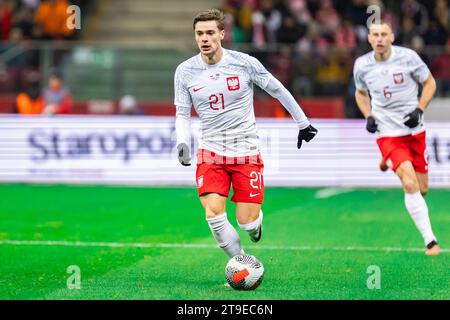 Varsovie, Pologne. 21 novembre 2023. Nicola Zalewski de Pologne vu en action lors du match amical entre la Pologne et la Lettonie au stade PGE Narodowy. Score final ; Pologne 2:0 Lettonie. (Photo Mikolaj Barbanell/SOPA Images/Sipa USA) crédit : SIPA USA/Alamy Live News Banque D'Images