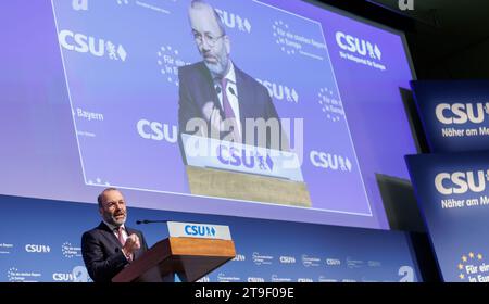 Nuremberg, Allemagne. 25 novembre 2023. Manfred Weber, président du PPE et candidat désigné de la CSU en tête des élections européennes, intervient lors de la réunion des délégués de la CSU pour les élections européennes. Crédit : Daniel Karmann/dpa/Alamy Live News Banque D'Images