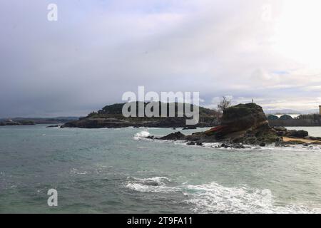 Santander, Espagne, 25 novembre 2023 : vue du Palais de la Magdalena pendant la vie quotidienne à Santander, le 25 novembre 2023, à Santander, Espagne. Crédit : Alberto Brevers / Alamy Live News. Banque D'Images