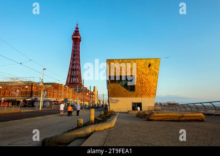 La tour de Blackpool, Lancashire et chapelle de mariage ; Royaume-Uni ; Banque D'Images