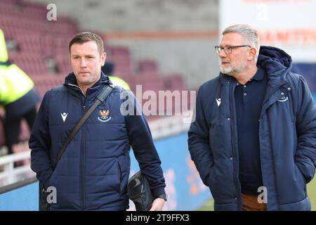 Parc Tynecastle. Edimbourg. Écosse, Royaume-Uni. 25 novembre 2023. Pendant le match Cinch Premiership entre Hearts et St Johnstone, Craig Levin, ancien Manager Hearts, et Andy Kirk, son assistant, arrivent à Tynecastle (crédit image : Alamy Live News/David Mollison ) (crédit image : Alamy Live News/David Mollison ) crédit : David Mollison/Alamy Live News Banque D'Images