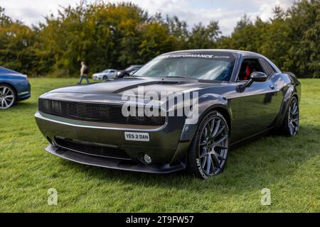 2013 Dodge Challenger R/T, exposé au salon privé Concours d’Elégance qui s’est tenu au Palais de Blenheim. Banque D'Images