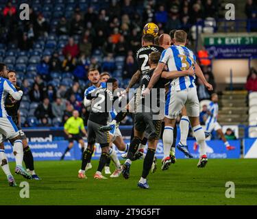 HUDDERSFIELD, ROYAUME-UNI. 25 novembre 2023. Championnat EFL : Huddersfield Town contre Southampton FC. Crédit Paul B Whitehurst/Alamy Live News Banque D'Images