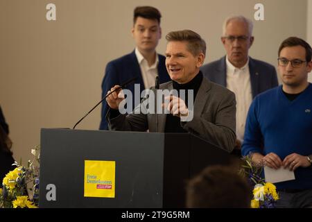 Landesparteitag der FDP Schleswig-Holstein Die Spitzenkandidaten zur Europawahl wurden gewählt, und der Parteitag gab ein klares signal zum Verbleib in der Ampel. Schleswig Holstein Deutschland  JR58894 *** Conférence du FDP Schleswig Holstein les meilleurs candidats aux élections européennes ont été élus, et la conférence du parti a donné un signal clair pour rester au feu Schleswig Holstein Allemagne JR58894 crédit : Imago/Alamy Live News Banque D'Images