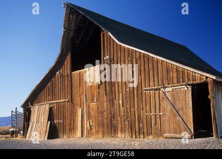 River Ranch Grange, Oregon Outback Scenic Byway, Summer Lake Wildlife Area, Oregon Banque D'Images