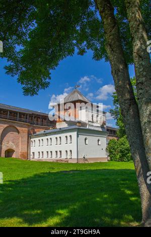 Novgorod Kremlin du 11e siècle, église de l'intercession 16e siècle Banque D'Images