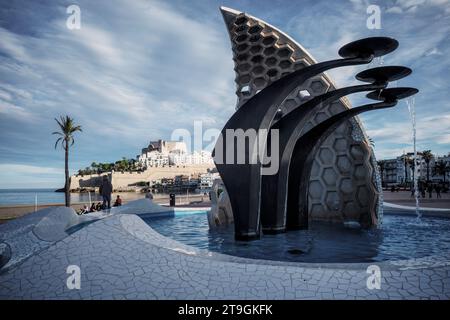 Le château Palace de Peníscola ou Castillo del Papa Luna est situé dans la zone la plus élevée du rocher dans une ville déclarée la plus belle d'Espagne. Banque D'Images