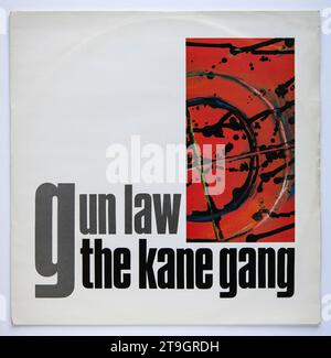 Couverture photo de la version single 12 pouces de Gun Law par le Gang Kane, qui a été publié en 1985 Banque D'Images