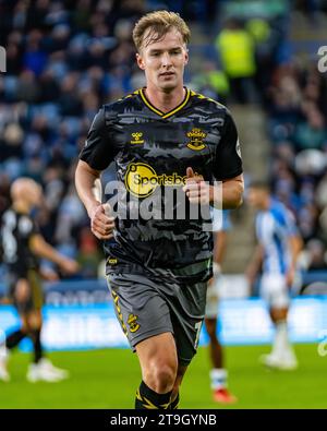 HUDDERSFIELD, ROYAUME-UNI. 25 novembre 2023. Championnat EFL : Huddersfield Town contre Southampton FC. Joe Aribo de Southampton Credit Paul B Whitehurst/Alamy Live News Banque D'Images