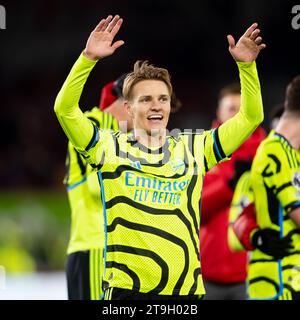 Martin Odegaard d'Arsenal fait des gestes lors du match de Premier League entre Brentford et Arsenal au Gtech Community Stadium, Brentford, le samedi 25 novembre 2023. (Photo : Federico Guerra Maranesi | MI News) crédit : MI News & Sport / Alamy Live News Banque D'Images