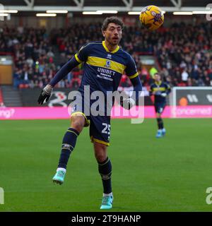 Bristol, Royaume-Uni. 25 novembre 2023. Matt Crooks #25 de Middlesbrough contrôle le ballon lors du Sky Bet Championship Match Bristol City vs Middlesbrough à Ashton Gate, Bristol, Royaume-Uni, le 25 novembre 2023 (photo de Craig Anthony/News Images) à Bristol, Royaume-Uni le 11/25/2023. (Photo Craig Anthony/News Images/Sipa USA) crédit : SIPA USA/Alamy Live News Banque D'Images