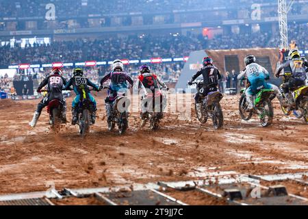 Melbourne, Australie, 25 novembre 2023. Début des manches SX2 lors du Grand Prix d'Australie FIM WSX au Marvel Stadium le 25 novembre 2023 à Melbourne, en Australie. Crédit : Santanu Banik/Speed Media/Alamy Live News Banque D'Images