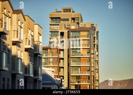 Capitale de l'Islande Reykjavik TownApartment Reykjavik immeuble moderne sur la côte Banque D'Images