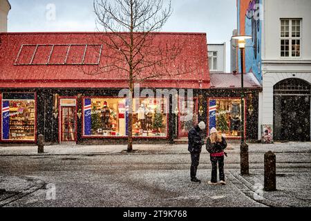 La capitale islandaise Reykjavík Laugavegur, principale rue commerçante Banque D'Images