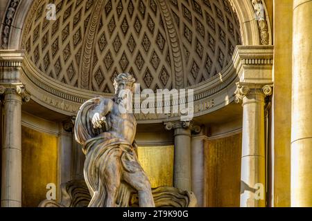 Las Vegas ; USA ; 18 janvier 2023 : la fabuleuse et célèbre Fontana di Trevi du Caesars Palace au milieu du Boulevard et du Strip de Las Vegas wh Banque D'Images