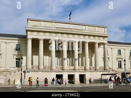 Façade du Palais de Justice place Jean-Jaurès Tours France Banque D'Images