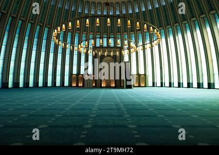 Minbar et mihrab de la mosquée Ali Kuscu à l'aéroport d'Istanbul. Photo de fond d'architecture islamique moderne. Istanbul Turkiye - 10.28.2023 Banque D'Images