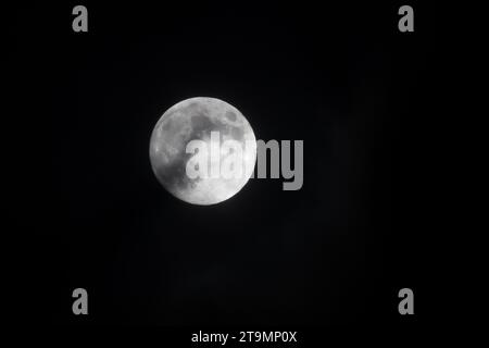 Pleine lune en hiver, Waldviertel, Autriche Banque D'Images