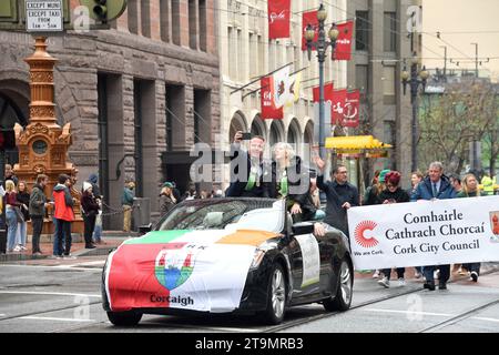 San Francisco, CA - 11 mars 2023 : Cllr Colm Kelleher adjoint au maire de Cork lors de la parade de la Saint Patrick en 2023. Banque D'Images