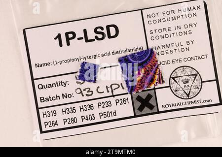 1P-LSD (diéthylamide de l'acide 1-propionyl-lysergique) - analogue du LSD - acide de blotter Banque D'Images