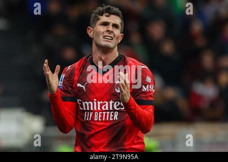 Milan, Italie. 25 novembre 2023. Christian Pulisic de l'AC Milan réagit lors du match de football Serie A 2023/24 entre l'AC Milan et ACF Fiorentina au stade San Siro, Milan, Italie le 25 novembre 2023 - photo FCI/Fabrizio Carabelli (photo de FCI/Fabrizio Carabelli/Sipa USA) crédit : SIPA USA/Alamy Live News Banque D'Images