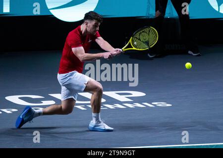 Miomir Kecmanovic de Serbie est vu en action lors du match de quart de finale de la coupe Davis entre la Serbie et la Grande-Bretagne au Palacio de los Deportes Jose Maria Martin Carpena à Malaga.Note finale : Serbie 2:0 Grande-Bretagne Banque D'Images