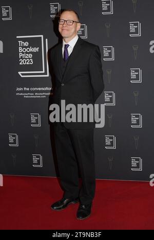 Robert Webb arrive pour l'annonce du gagnant du Booker Prize 2023 lors d'une cérémonie de remise des prix et d'un dîner à Old Billingsgate, Londres. Date de la photo : dimanche 26 novembre 2023. Banque D'Images