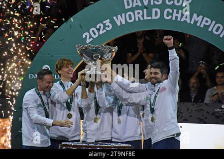 Malaga, Espagne. 26 novembre 2023. Italia-Australia26 novembre 2023 Palacio de Deportes Jose Maria Martin Carpena, Malaga Spagna Nella foto : Premiazione Italia crédit : Independent photo Agency/Alamy Live News Banque D'Images