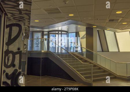 Vue de l'escalier menant à la terrasse d'observation de l'hôtel-casino Strat à Las Vegas. ÉTATS-UNIS. Banque D'Images
