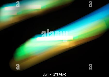 Art artistique et imaginatif de flou lumineux ICM, couleurs vives et images de l'espace. Pour les arrière-plans abstraits et les tirages d'art. Banque D'Images