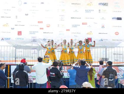 Fremont, CA - 19 août 2023 : participants au Festival FOG, Festival du Globe, anciennement connu sous le nom de Festival de l'Inde. Enfants jouant dans un dan Banque D'Images