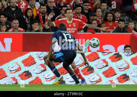 Lisbonne, 25/11/2023 - SL Benfica a accueilli Famalicao au Estádio da Luz à Lisbonne ce soir, dans un match comptant pour le quatrième tour du TACA de Portugal de la saison 2023/2024. Angel Di Maria (Álvaro Isidoro / Global Imagens) Banque D'Images