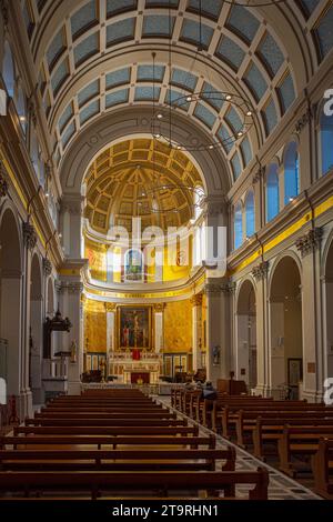 St Patrick's Soho Square Londres. Intérieur de l'église catholique St Patrick au 21a Soho Square dans le centre de Londres. Consacré 1792. Banque D'Images
