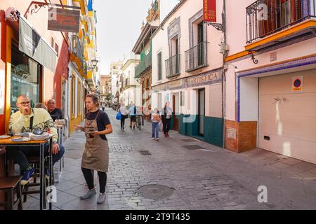 Calle Alfareria à Barrio Triana, Séville, Andalousie, Espagne Banque D'Images