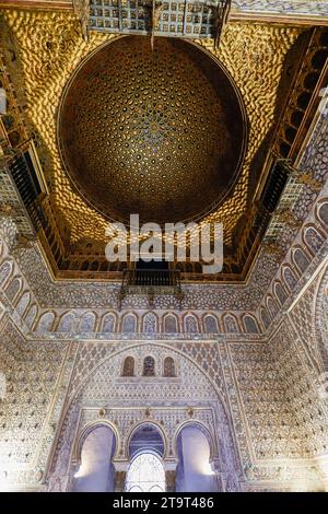 Salle des ambassadeurs dans le Real ALC‡zar, Séville, Andalousie, Espagne, Europe. Banque D'Images