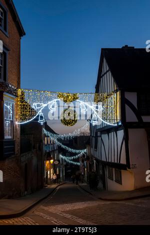 Lampadaires de Noël Steep Hill, Lincoln City, Lincolnshire, Angleterre, Royaume-Uni Banque D'Images